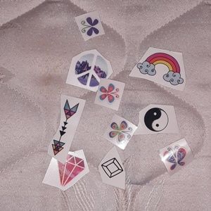 10 temporary tattoos